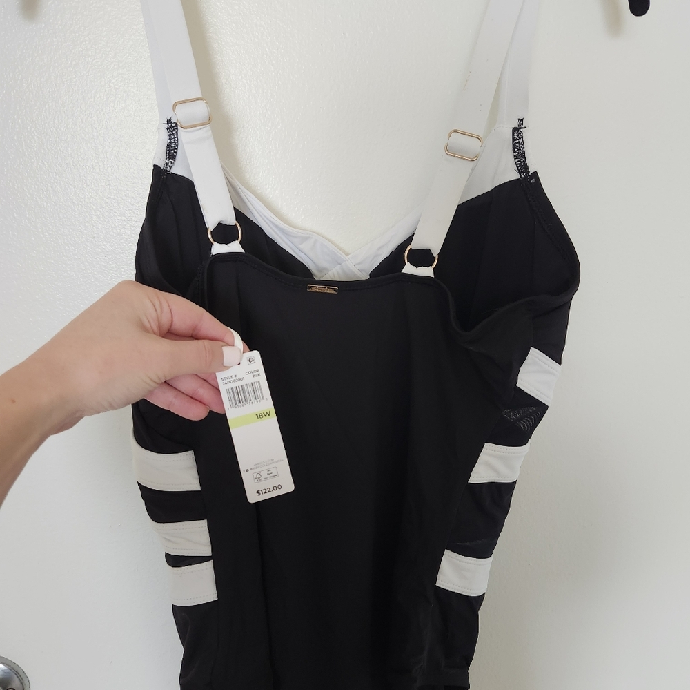 Anne Cole Black and White Swimsuit - Picture 5 of 5